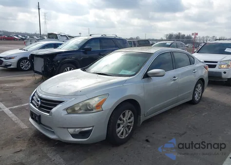 2015 Nissan Altima 2.5 S из США, поврежденный, VIN 1N4AL3AP4FC103623